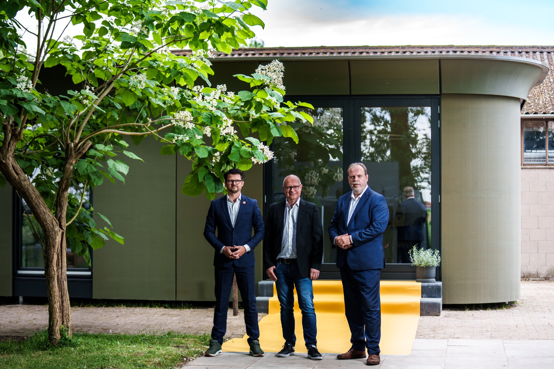 Founders Gerard van der Hoeven, Johan van der Woude en Matt Godlieb voor de Silva Embrace 32 in Everdingen